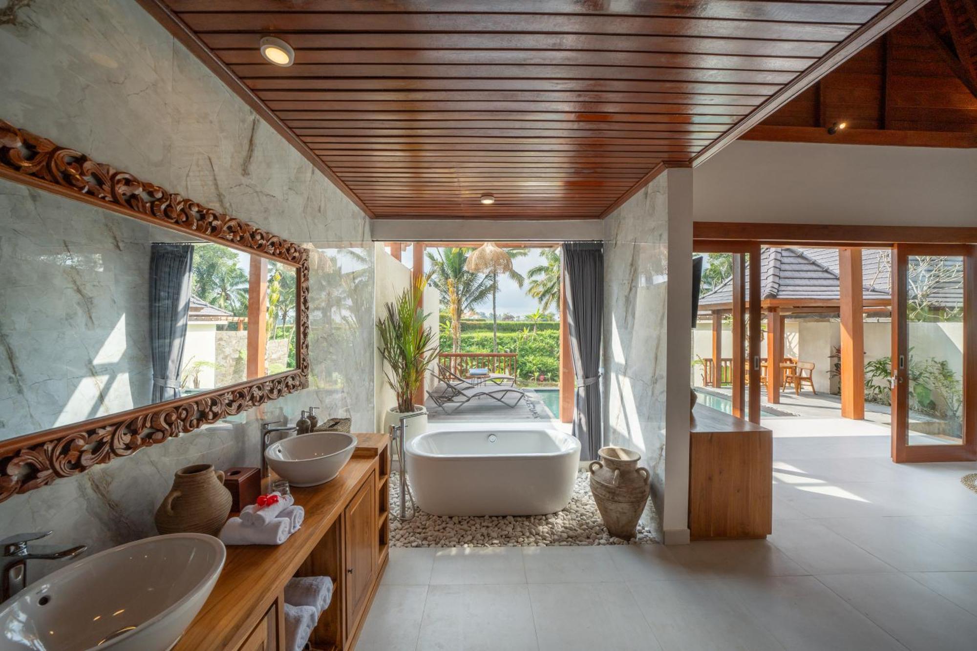 Dewi Kunti Villa テガララン エクステリア 写真
