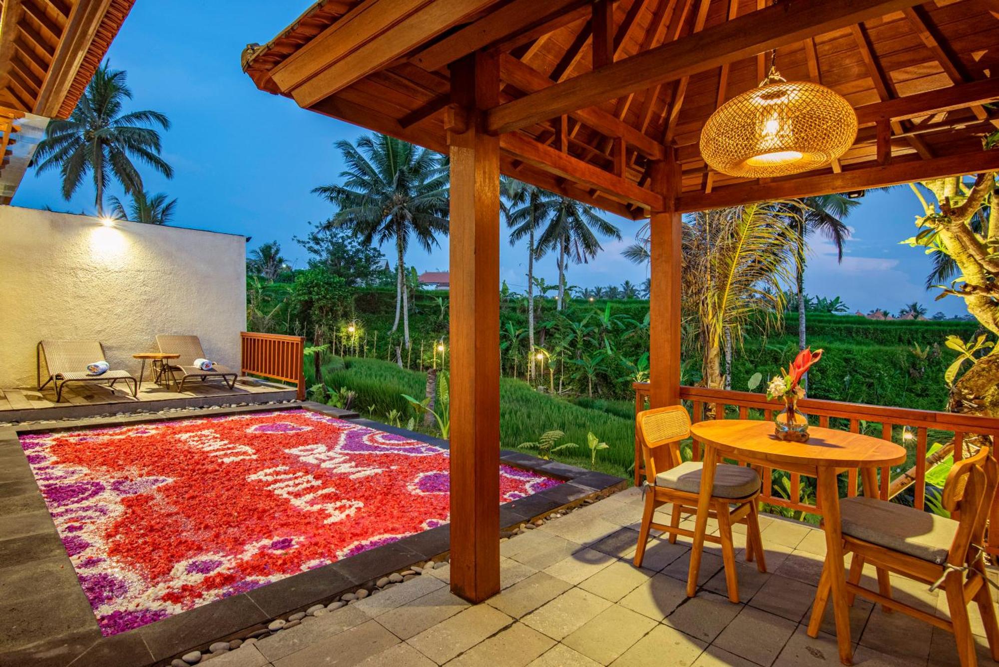 Dewi Kunti Villa テガララン エクステリア 写真